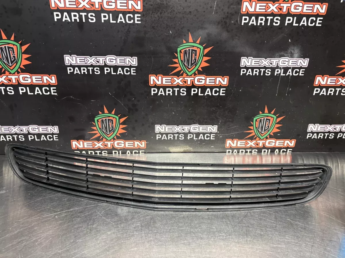 04-06 PONTIAC GTO FRONT LOWER GRILLE OEM #1167
