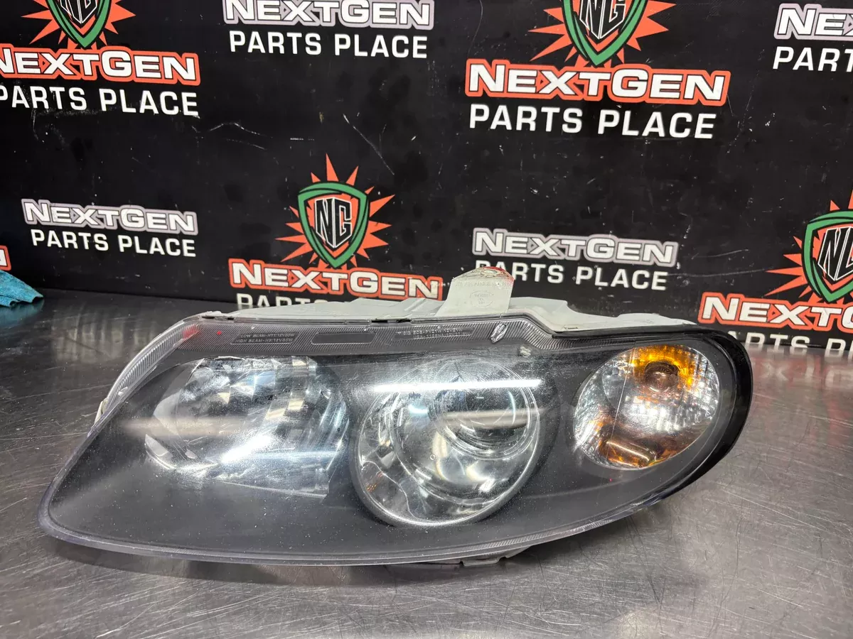 04-06 PONTIAC GTO HEADLIGHT LH DRIVER SIDE OEM #1306
