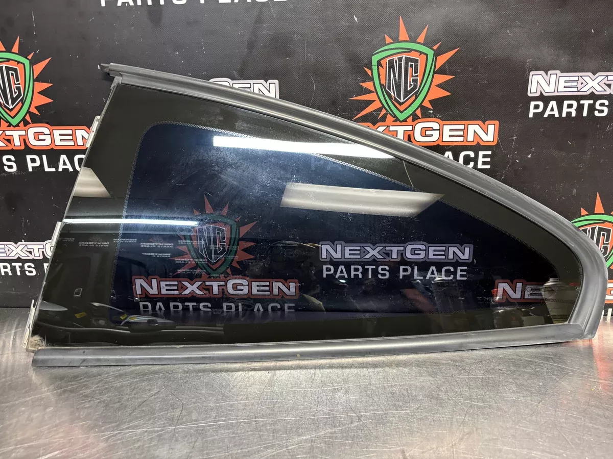 04-06 PONTIAC GTO LH DRIVER SIDE QUARTER PANEL WINDOW OEM #1438