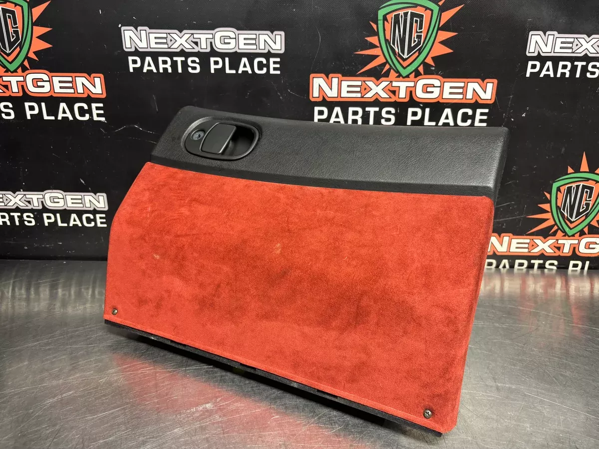 04 - 06 PONTIAC GTO RED GLOVE BOX OEM #1522