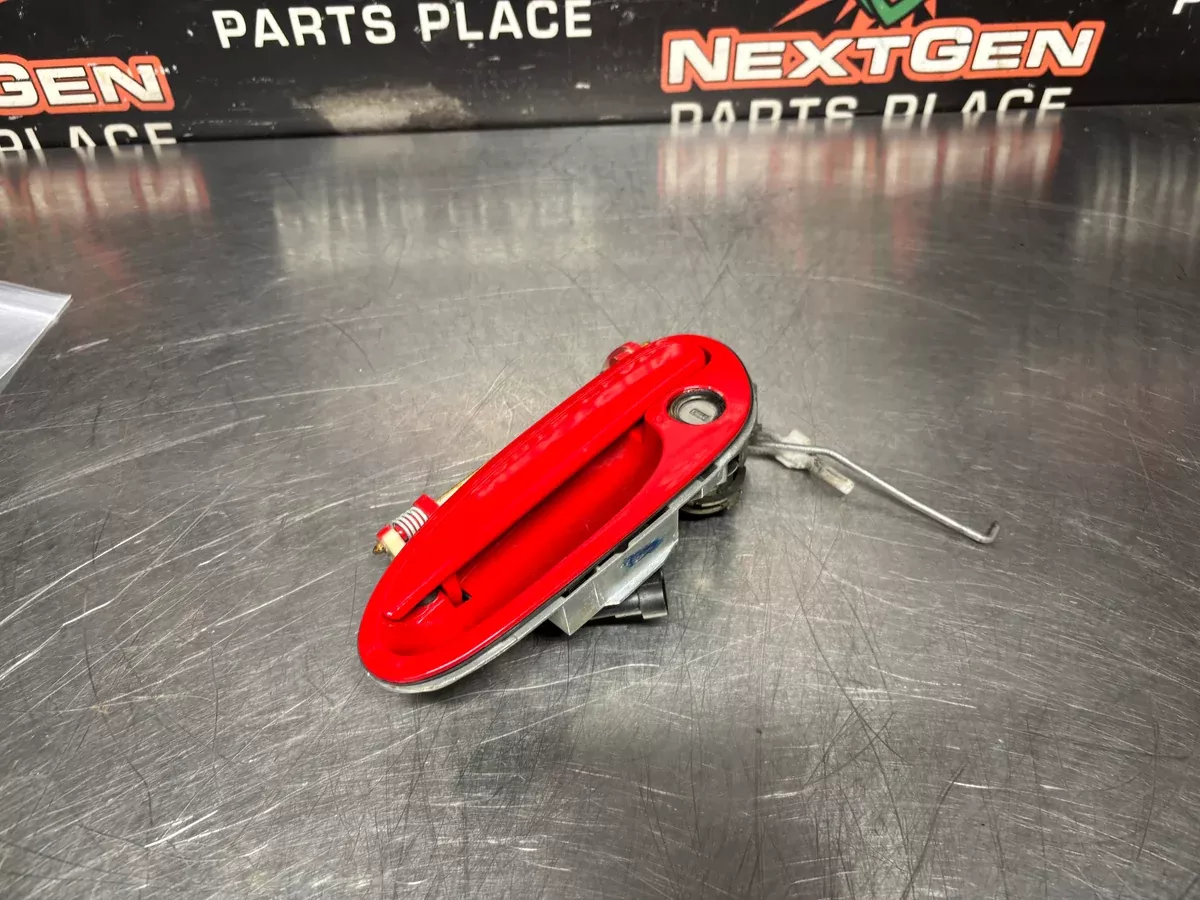 04 PONTIAC GTO DRIVER SIDE LH EXTERIOR DOOR HANDLE TORRID RED OEM #1438