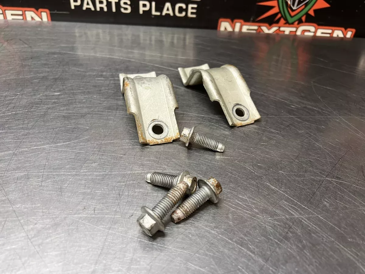 05-13 C6 CORVETTE FRONT SWAY BAR BRACKETS USED OEM (SET OF TWO) #1194